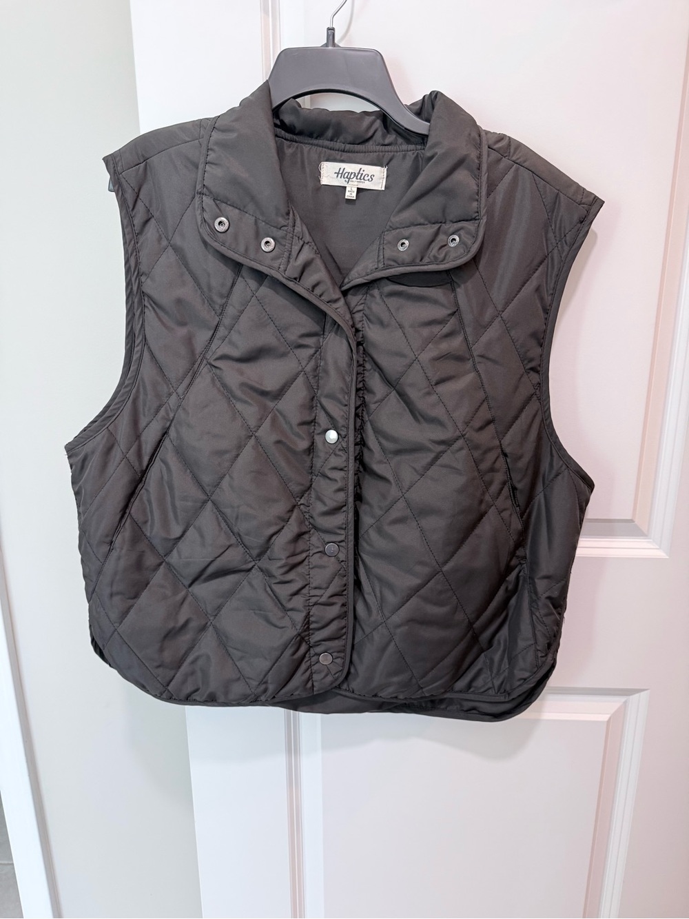Haptics Quilted Black Sleeveless Puffer Vest